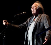 &amp;quot;Me retiro de subirme a los escenarios, no de vivir”, dijo Serrat al anunciar la gira. (Fuente: Kala Moreno Parra) (Fuente: Kala Moreno Parra) (Fuente: Kala Moreno Parra)