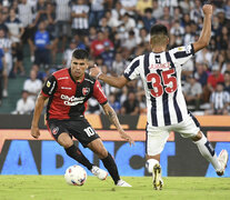 Nicolás Castro hizo el primer gol en el segundo tiempo.  (Fuente: NA) (Fuente: NA) (Fuente: NA)