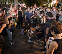 La mejor manera despedirlo: sus cenizas esparcidas en la plaza 25 de Mayo. (Fuente: Andres Macera) (Fuente: Andres Macera) (Fuente: Andres Macera)