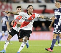 Fernández festeja el primer gol de penal (Fuente: Fotobaires) (Fuente: Fotobaires) (Fuente: Fotobaires)