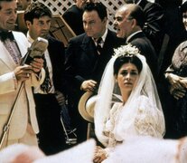  La novia, Connie Corleone, interpretada por Talia Shire, en la escena de la boda. 