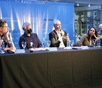 Nicolás Rapetti, Daniel Feierstein, Horacio Pietragalla Corti, Valeria Thus y Alejandro Kaufman.