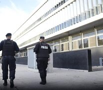 Las armas estaban en el edificio judicial de Sarmiento al 2800.  (Fuente: Andres Macera) (Fuente: Andres Macera) (Fuente: Andres Macera)