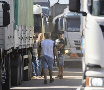 Las reuniones de los camioneros se mutiplicaron en toda la jornada. (Fuente: Sebastián Granata) (Fuente: Sebastián Granata) (Fuente: Sebastián Granata)