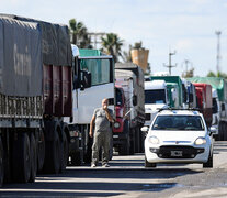 Durante cuatro días los dueños de camiones paralizaron el transporte. (Fuente: Sebastián Granata) (Fuente: Sebastián Granata) (Fuente: Sebastián Granata)