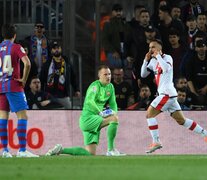 El festejo de Rayo Vallecano, la resignación del arquero Ter Stegen (Fuente: AFP) (Fuente: AFP) (Fuente: AFP)