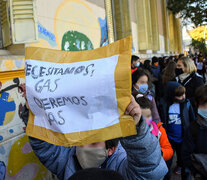 Educación responsabiliza a Litoral Gas.