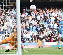 Sterling palpita su primer gol en la goleada del City (Fuente: EFE) (Fuente: EFE) (Fuente: EFE)