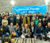 Martín Guzmán realizó una recorrida junto a dirigentes del Movimiento Evita.