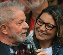 Lula junto a Janja en Curutiba en noviembre de 2019. (Fuente: AFP) (Fuente: AFP) (Fuente: AFP)