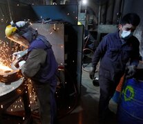 Argentina tuvo en febrero casi 67.000 puestos de trabajo industriales formales más que antes de la pandemia. (Fuente: Carolina Camps) (Fuente: Carolina Camps) (Fuente: Carolina Camps)