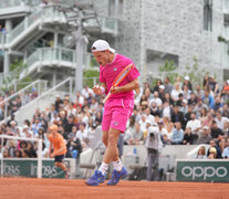 Festejo de Peque Schwartzman en París. (Fuente: Twitter Roland Garros) (Fuente: Twitter Roland Garros) (Fuente: Twitter Roland Garros)