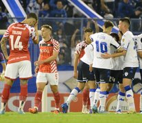 Vélez celebra el éxito ante Estudiantes; ambos pasaron a la próxima fase copera (Fuente: Fotobaires) (Fuente: Fotobaires) (Fuente: Fotobaires)