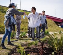 La intendenta de Quilmes está imputada en dos causas donde se investiga el manejo de fondos del municipio en la contratación de cooperativas. (Foto: Municipio de Quilmes)