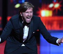 Ruben Östlund festeja su triunfo como si fuera el ganador de un campeonato de fútbol. 