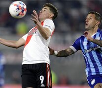 Julián Álvarez tuvo que jugar lejos del área y River lo sintió (Fuente: Fotobaires) (Fuente: Fotobaires) (Fuente: Fotobaires)