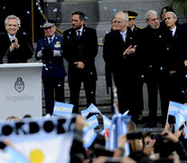 El presidente en el CCK, acompañado por ministros y ministras de su gabinete, durante el acto por el Día de la Bandera. (Fuente: Télam) (Fuente: Télam) (Fuente: Télam)