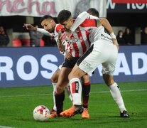 Estudiantes chocó con la solidez de la defensa de Newell&amp;#39;s (Fuente: Télam) (Fuente: Télam) (Fuente: Télam)