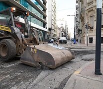 Trabajos a fondo en una calle clave en el centro de la ciudad.