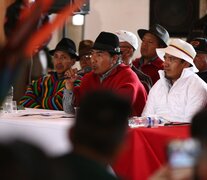 Leónidas Iza, líder de las protestas, en el diálogo con el gobierno. (Fuente: EFE) (Fuente: EFE) (Fuente: EFE)