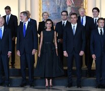 Líderes de paísesmiembro posan para la foto grupal de la cumbre de la OTAN. (Fuente: AFP) (Fuente: AFP) (Fuente: AFP)