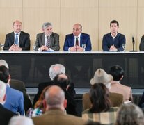 Juan Manzur, Daniel Filmus y Eduardo de Pedro durante el anuncio en Ciudad Universitaria. (Fuente: Télam) (Fuente: Télam) (Fuente: Télam)