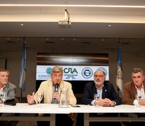 Laucirica (Coninagro), Pino (SRA), Chemes (CRA) y Achetoni (FAA), al momento de anunciar el lock out