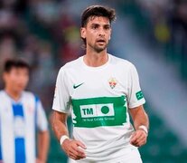 Pastore jugando para el Elche de España (Fuente: AFP) (Fuente: AFP) (Fuente: AFP)