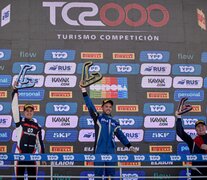 Llaver festeja en lo más alto del podio. (Fuente: Prensa TC 2000) (Fuente: Prensa TC 2000) (Fuente: Prensa TC 2000)
