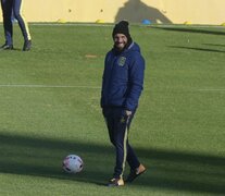 La confianza de Carlos Tevez durante la práctica de Rosario Central (Fuente: Télam) (Fuente: Télam) (Fuente: Télam)