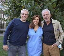 El director Gabriel Palermo, Josefina Scaglione y Víctor Laplace.