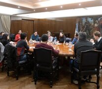 Batakis junto a funcionarios de otras dependencias clave.