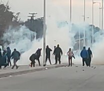 La agresión de la barra de Alem a la barra de Luján. (Fuente: Captura de vídeo ) (Fuente: Captura de vídeo ) (Fuente: Captura de vídeo )