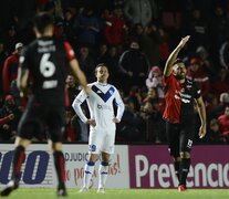 &amp;quot;Wanchope&amp;quot; Abila celebra el segundo de Colón ante Vélez (Fuente: Télam) (Fuente: Télam) (Fuente: Télam)