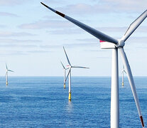 Dinamarca fue el país pionero en el uso de la energía eólica costas afuera. 