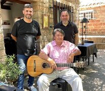 Diego Castelli, Martín “Vasco” Urionaguena junto a Roberto “Coya” Chavero.