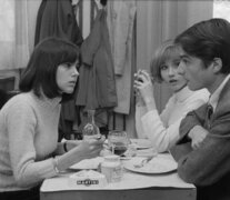 Chantal Goya, Marlène Jobert y  Jean-Pierre Léaud en una escena de &amp;quot;Masculino femenino&amp;quot;. 