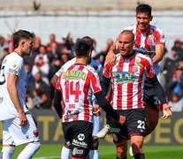 Festeja el Guapo, lo lamenta el Sabalero (Fuente: NA) (Fuente: NA) (Fuente: NA)