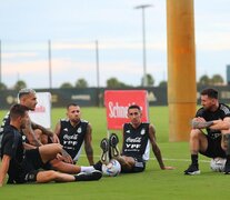 Lo Celso, Paredes, Otamendi, Di María y Messi. (Fuente: Prensa AFA) (Fuente: Prensa AFA) (Fuente: Prensa AFA)