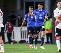 Ortegoza la celebra, todo River sufre el gol que lo dejó sin nada en el Monumental (Fuente: Fotobaires) (Fuente: Fotobaires) (Fuente: Fotobaires)