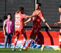 Gabriel Ávalos festeja el primero del Bicho (Fuente: Télam) (Fuente: Télam) (Fuente: Télam)