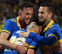 Aranda, Morales y Benedetto festejan el segundo de Boca (Fuente: Télam) (Fuente: Télam) (Fuente: Télam)