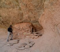 Una chulpa milenaria custodiada por René Calpanchay desde niño.