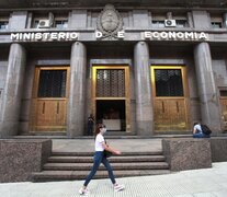 Economía deberá seguir reduciendo la inercia fiscal. (Fuente: Jorge Larrosa) (Fuente: Jorge Larrosa) (Fuente: Jorge Larrosa)