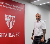 Jorge Sampaoli y sus tatuajes vuelven a Sevilla (Fuente: AFP) (Fuente: AFP) (Fuente: AFP)