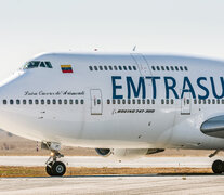 El avión retenido en Ezeiza.