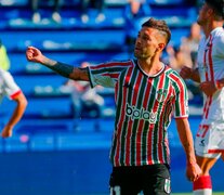 Lucas Janson abrió la cuenta para Vélez, de penal (Fuente: Fotobaires) (Fuente: Fotobaires) (Fuente: Fotobaires)