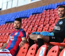 Néstor Ortigoza (242 partidos y 25 goles) y Sebastián Torrico (244 partidos), próceres de San Lorenzo (Fuente: Prensa San Lorenzo) (Fuente: Prensa San Lorenzo) (Fuente: Prensa San Lorenzo)