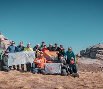 Los involucrados en la aventura del montañismo.