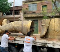 Las partes de la estatua ya llegaron para ser ensambladas en el Monumental